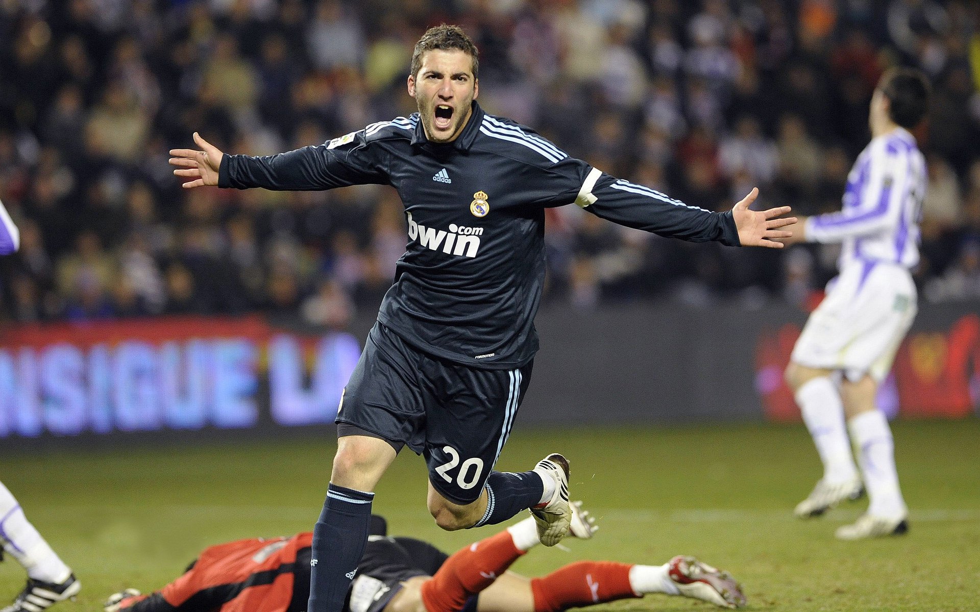 开云体育平台-年轻球员的成熟表现为球队带来胜利，年轻球员身价排名